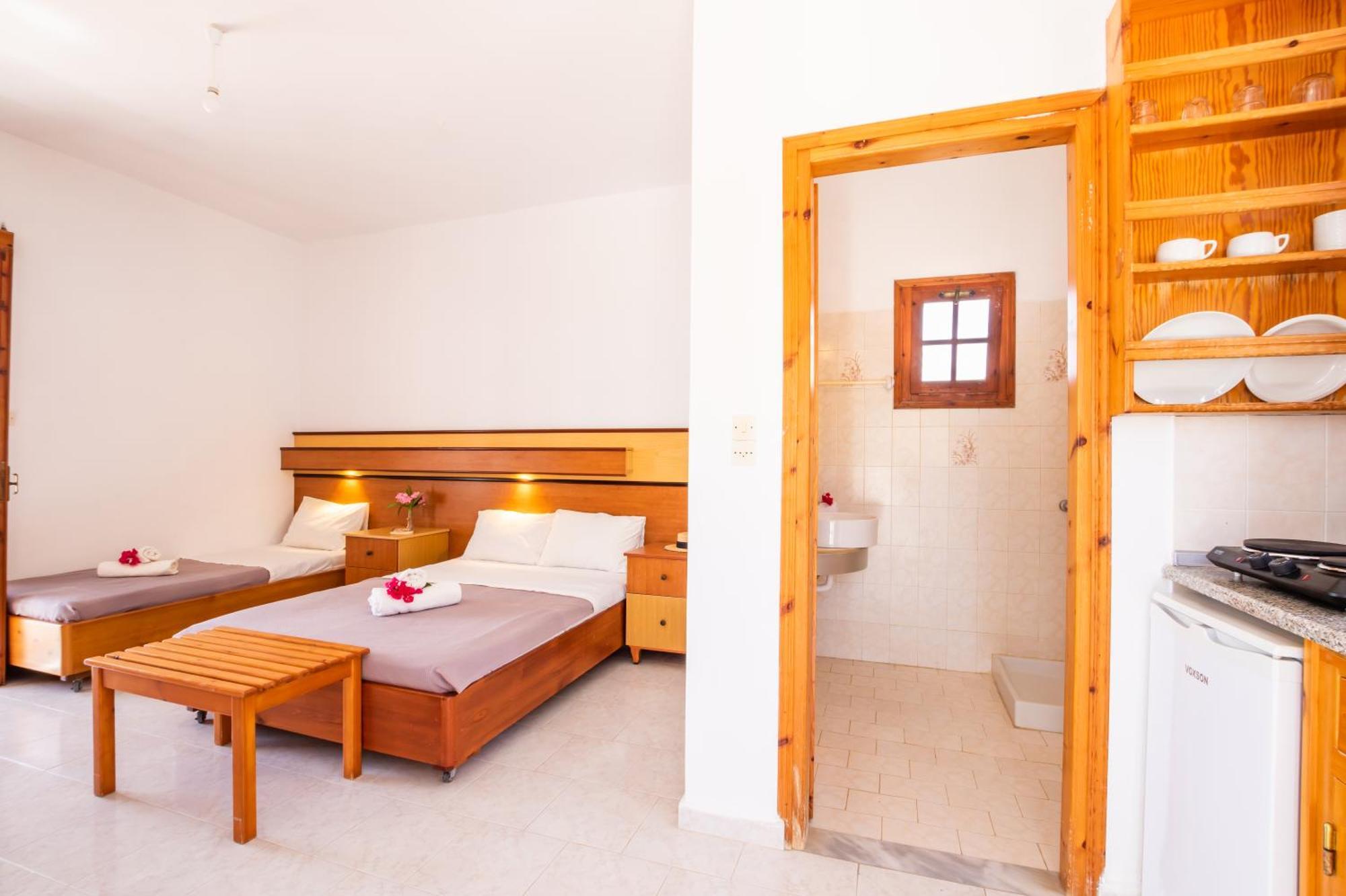 Sun Week Bay Hotel Lefkos  Стая снимка